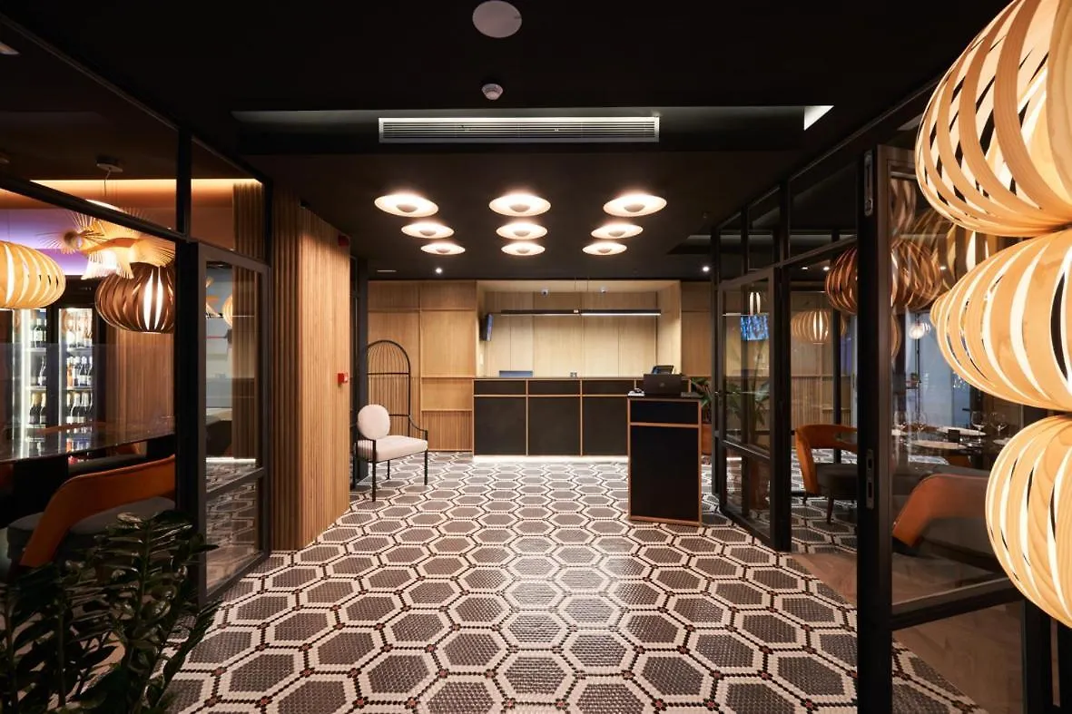 Aparthotel Augusta Barcelona 3*,