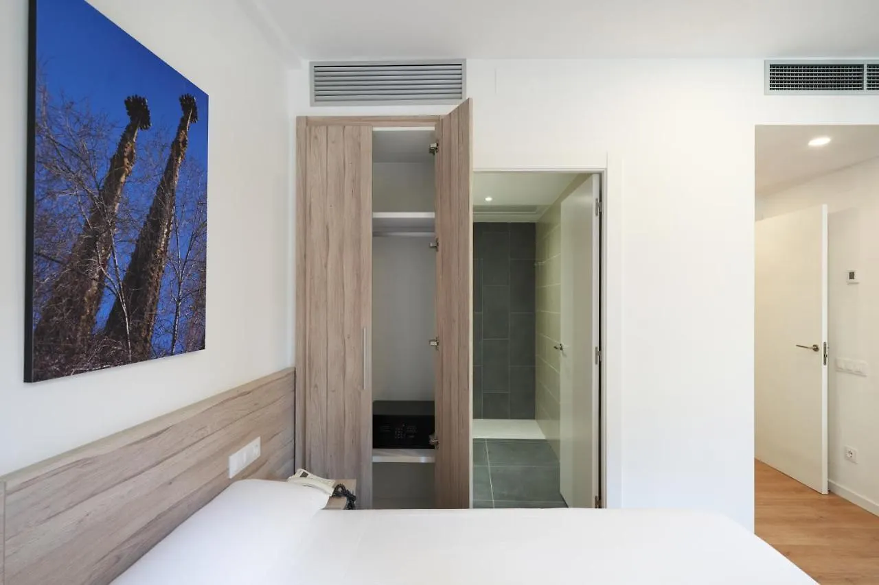Aparthotel Augusta Barselona 3*,  İspanya