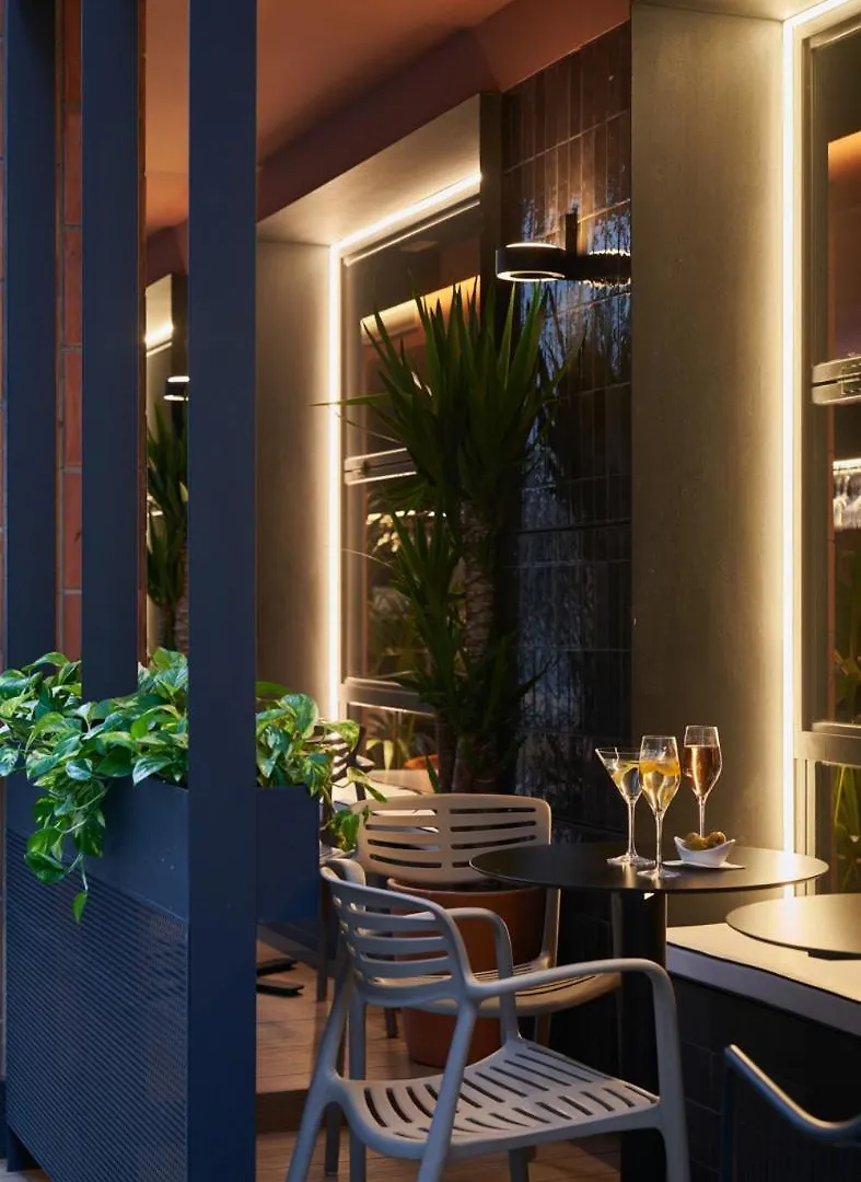 Aparthotel Augusta Barselona İspanya